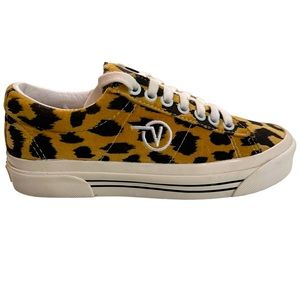Vans Leopard Print Classic Lace Up Sneakers Women’s Sz 5 1/2 Casual Skate Shoes